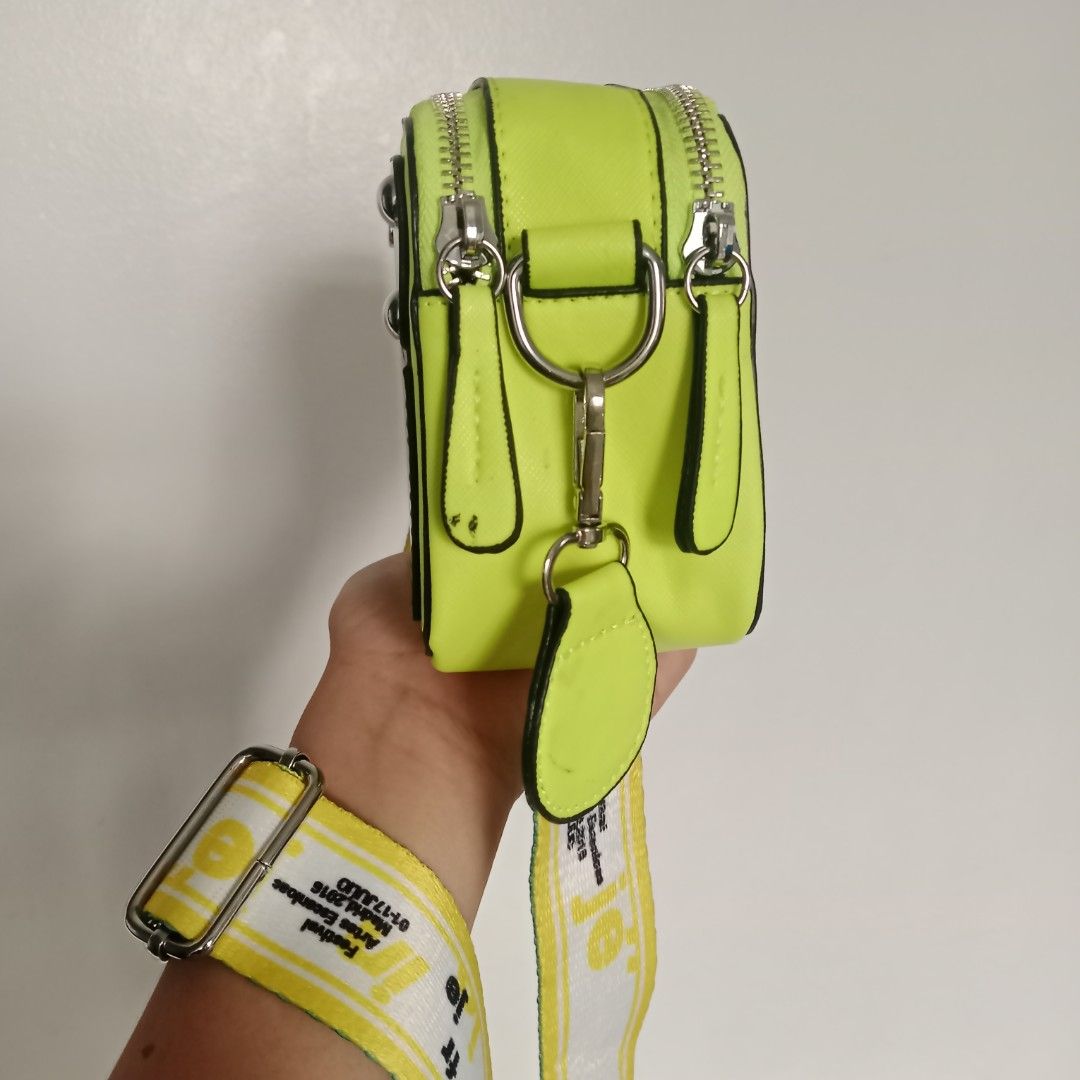 Pre-owned Camera Bag (Category: Cross-body Bags) located in Manila. Submitted by mamapards17 (Listing ID 1469191158, Image 2). Description: .