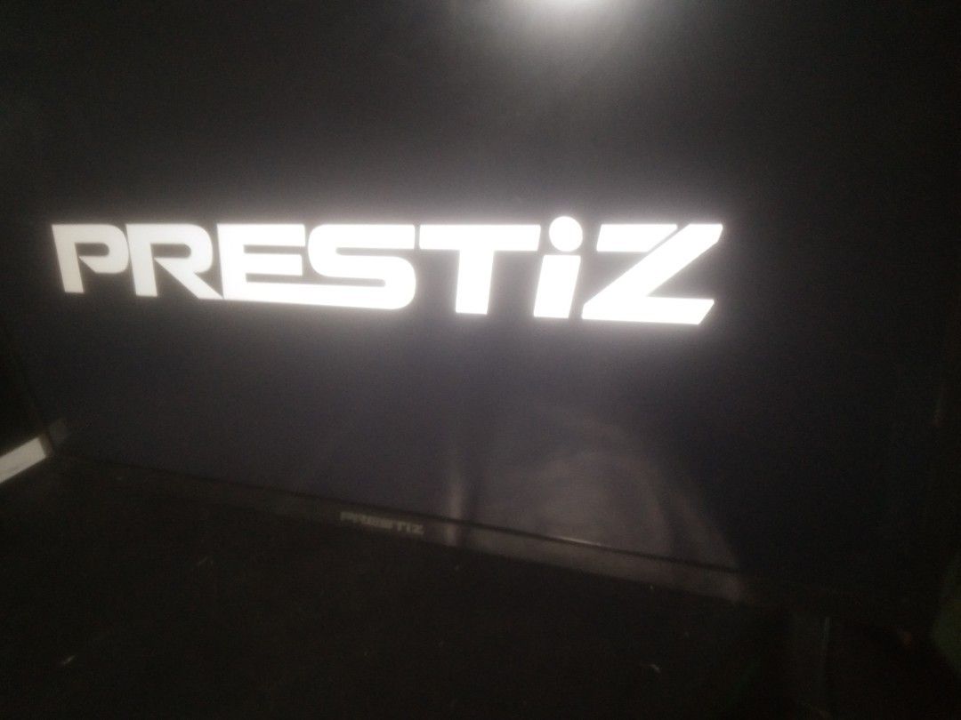 Prestiz 40 inch basic led tv (Category: TV) located in Manila. Submitted by spider.53659f (Listing ID 1469260885, Image 2). Description: Prestiz 40 inch basic led tv working no issue smooth unit pickup lang sa place ko.