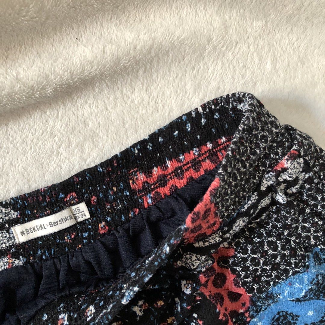 PRETTY SHORT (COLOR MAY VARY DUE TO LIGHTNING) (Category: Shorts) located in Davao. Submitted by kalipayweaves (Listing ID 1469387151, Image 2). Description: .