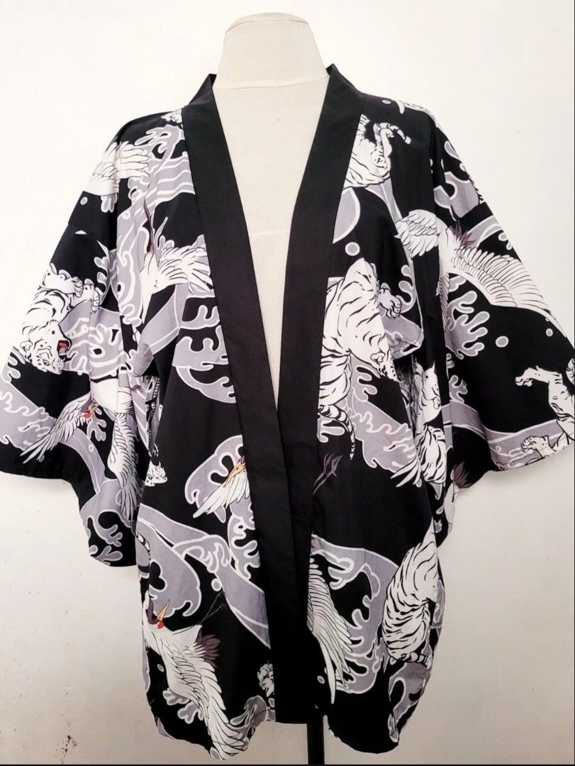 Printed Kimono Topper (Category: Coats, Jackets and Outerwear) located in Balanga. Submitted by marae_c (Listing ID 1469299423, Image 1). Description: In very good condition. Like new. No flaws. Lightweight poly material. Perfect for piece to spice out your outfit. Freesize best for Large to XL frames.