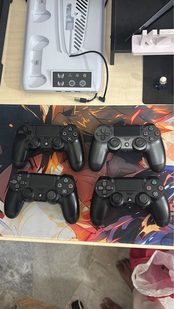 Ps4 Controller Original (Category: Controllers) located in Kuala Lumpur. Submitted by alifg4m1ng (Listing ID 1469303972, Image 1). Description: -rm100/pcs -free cod .