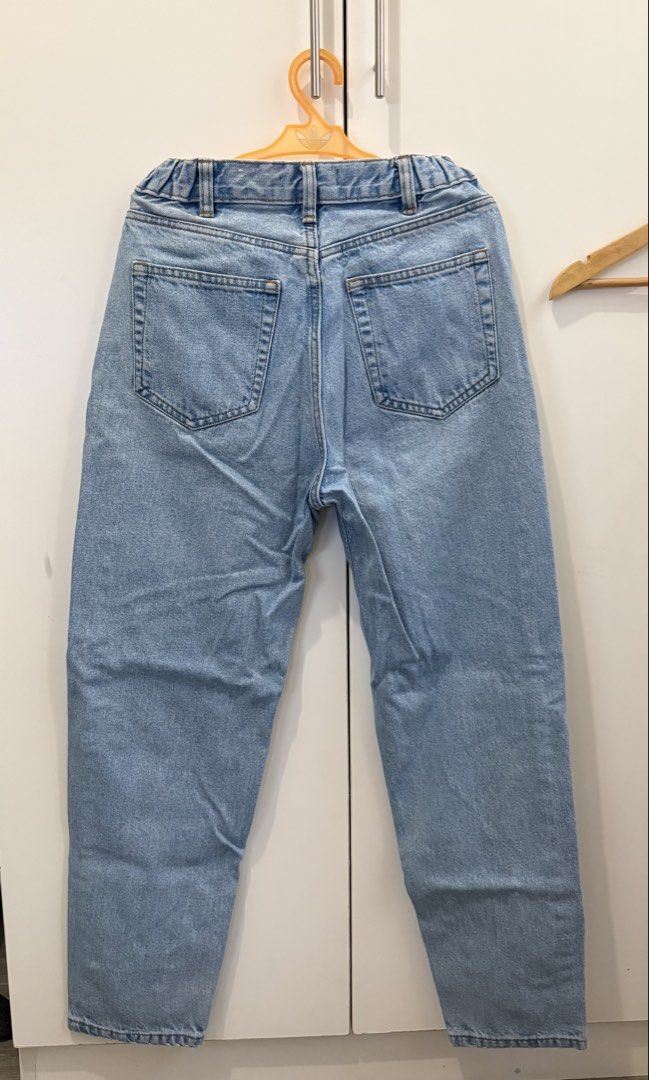 Pull&Bear High Waist Wide leg Denim Jeans (Category: Jeans) located in Pasig City. Submitted by riveraflows3 (Listing ID 1469219915, Image 2). Description: Brand: Pull&Bear Size: EUR 36 / USA 4 / MEX 26 inch Wash: Light wash denim Comfort: Elasticated waistband at the back. Very very comfortable to wear and sturdy jeans! One of my favorites. RFS: Decluttering and won’t fit me anymore.