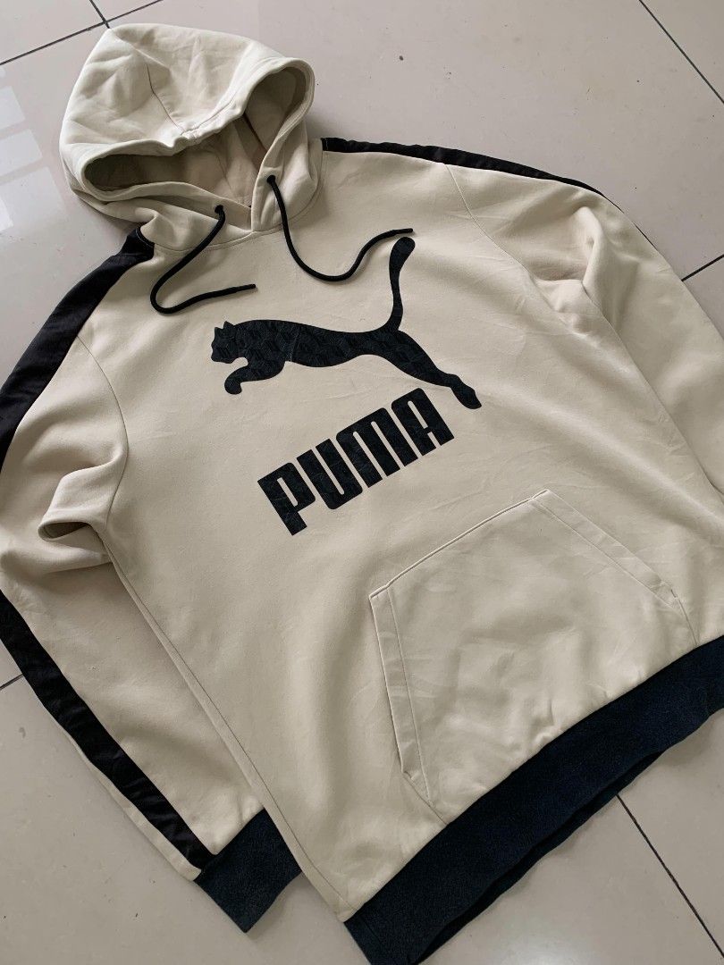 Puma Beige Black Hoodie Size L (Category: Hoodies) located in Manila. Submitted by llamanzaresdave11 (Listing ID 1469188721, Image 3). Description: Puma Big Logo Colorblock Pullover Hoodie Size - Large Dimensions: Width - 23 Length - 27 Color Rate: 9.5/10 Excellent condition Issue: None.
