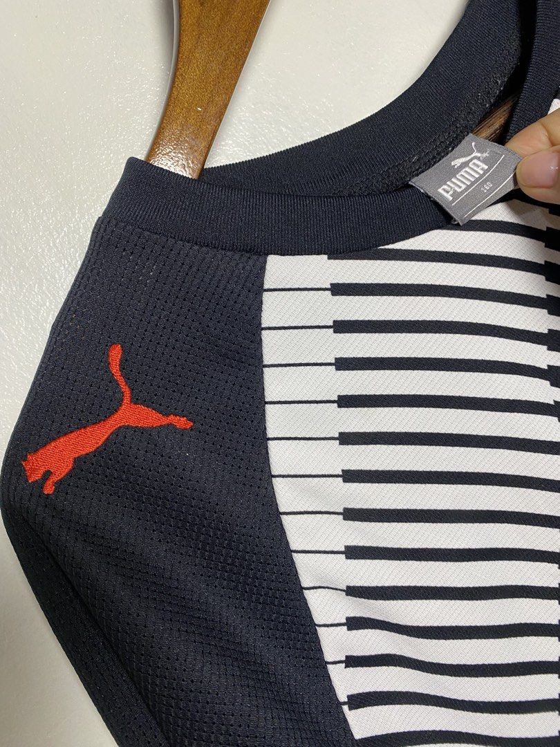 Puma long sleeve training Jersey size 160 (Category: Activewear) located in Makati City. Submitted by indaysukaycloset (Listing ID 1469175033, Image 3). Description: PUMA LONG SLEEVE TRAINING JERSEY - SIZE S-M🖤 For sale: Original PUMA Long Sleeve in excellent condition! DETAILS: Brand: PUMA (100% Original, embroidered logo - not print) Size: 160 on tag - xsmall to small for Men Color: Black with White diagonal fade stripes Logo: Orange PUMA Cat 