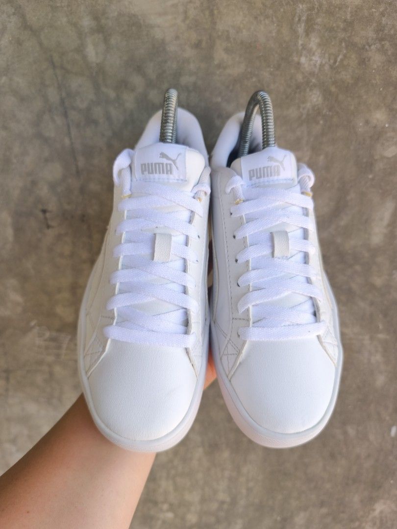 Puma Smash Vulcanised V3 Low Trainers (Category: Sneakers) located in Baguio. Submitted by soleseekerph (Listing ID 1469218604, Image 3). Description: US 5M, 6W, Euro 37, 23 cm Excellent condition.