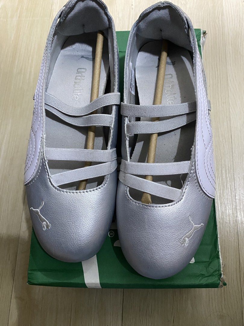 Puma Speedcat OG Silver Ballet Shoes (Category: Sneakers) located in Makati City. Submitted by roangawat (Listing ID 1469197767, Image 1). Description: - Puma Speedcat OG silver ballet shoes premium copy only - Features stylish white accents and secure elastic straps - OrthoLite insoles for all-day comfort - Durable textured black rubber outsole with Puma branding - Includes original green shoe box with size label - Perfect for trendy everyday fi