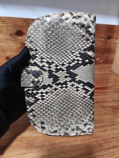 (Category: ) located in . Submitted by queenlyne_vintage_rare_finds (Listing ID 1469211860, Image 1). Description: .