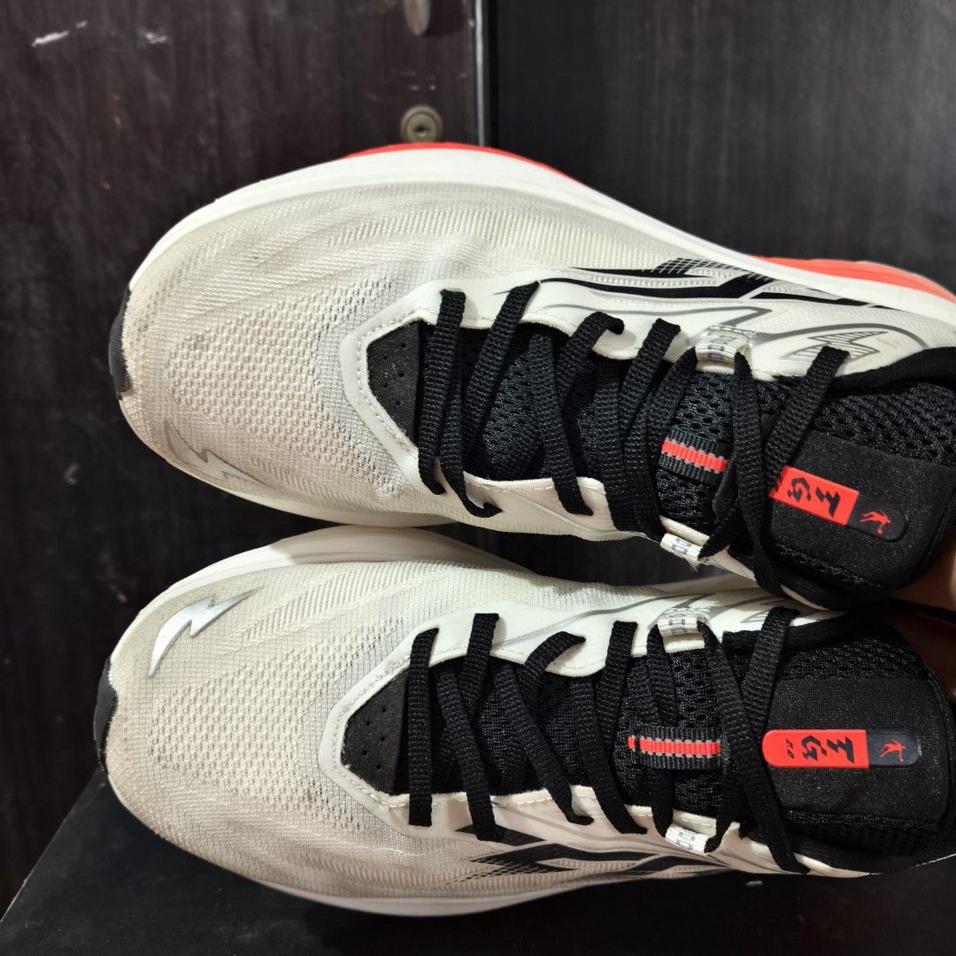Qiaodan TG/Leili 2.0 (Category: Sneakers) located in Paranaque City. Submitted by tylersmortalenemy (Listing ID 1469247245, Image 3). Description: Qiaodan TG 2.0 LE - Size 9.5 - Mileage: 130km - Pair only - Need cleaning, have scuffs on sole no drags or sole separation - Las Piñas area - 1.8k + sf.