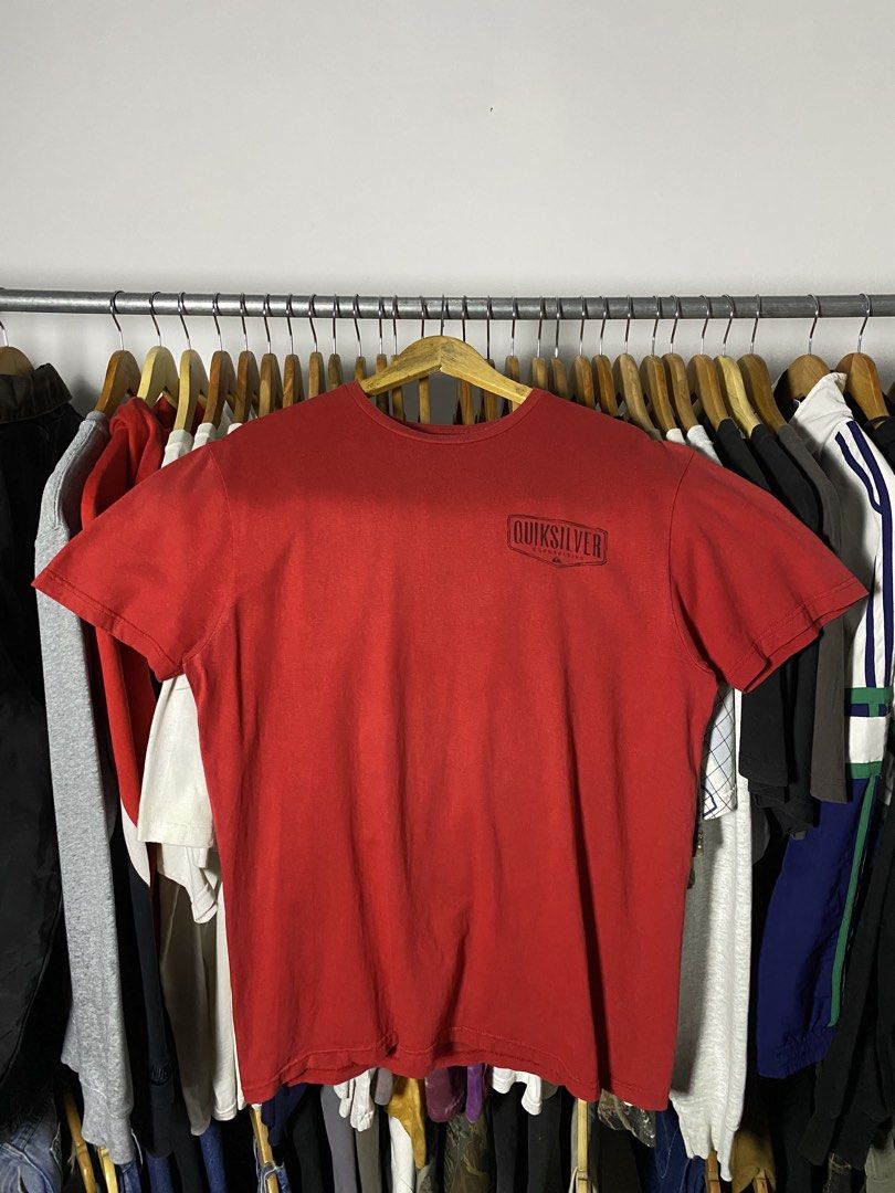 Quicksilver Shirt (Category: Formal Shirts) located in Trece Martires City. Submitted by ridgeridethrift (Listing ID 1469301667, Image 1). Description: Width- 21.5 Length- 30 Issue : pen hole .