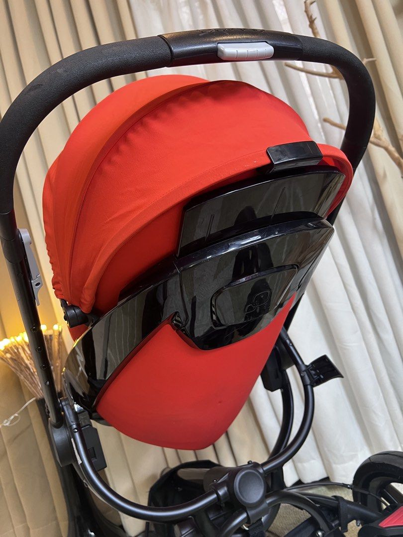 Quinny Moodd Stroller (Category: Babies & Kids Fashion) located in Manila. Submitted by LuxuryGoodiesPh (Listing ID 1469335376, Image 3). Description: .