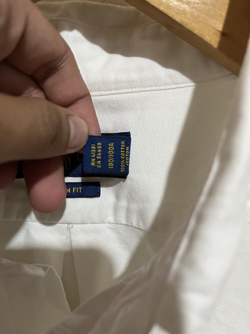 Ralph lauren button down (Category: Tshirts & Polo Shirts ) located in San Francisco. Submitted by dckim_19 (Listing ID 1469340089, Image 3). Description: Size large slim fit excellent condi Width 22 Length 28 Issue cut washtag only .