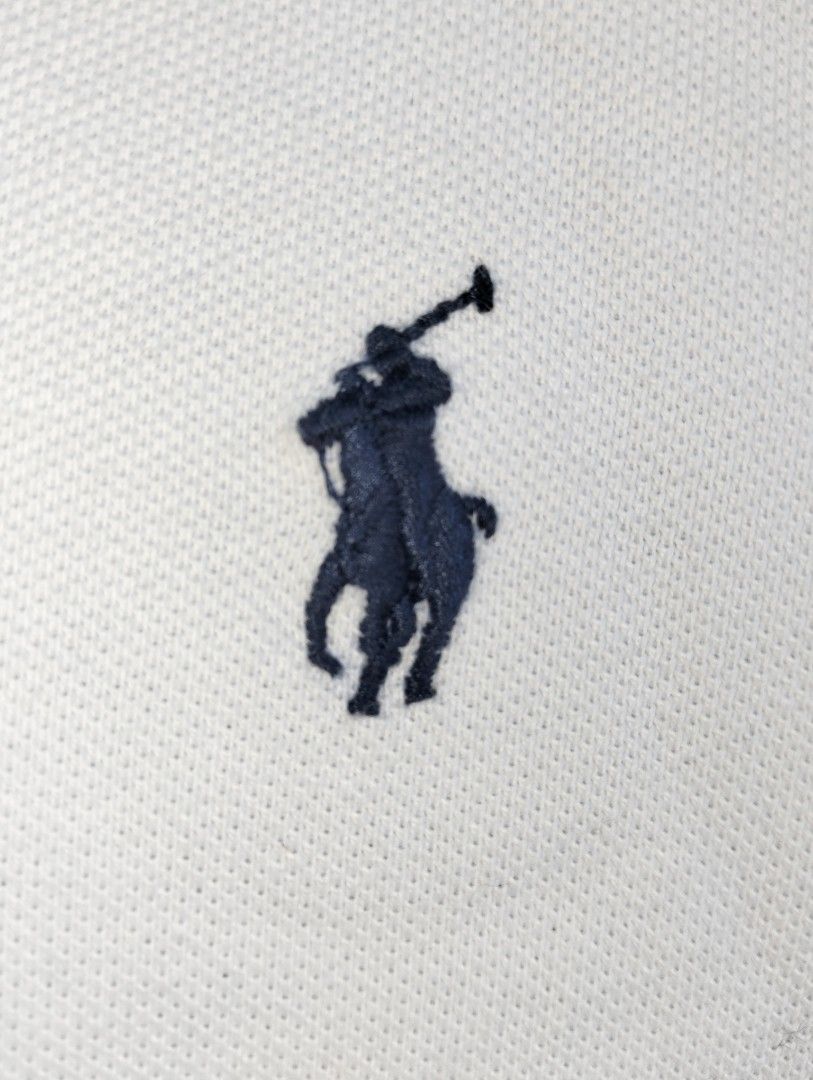 Ralph Lauren classic (Category: Tshirts & Polo Shirts ) located in Alaminos. Submitted by thrift-matic (Listing ID 1469265295, Image 2). Description: .