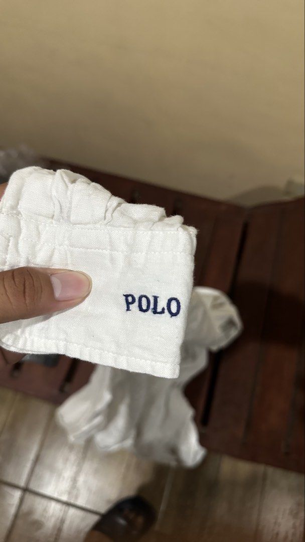 RALPH LAUREN PLAIN LONGSLEEVE (Category: Tshirts & Polo Shirts ) located in Manila. Submitted by urban.vintage (Listing ID 1469200978, Image 3). Description: ISSUES:NONE (NEED WASH) MOP: (NO COD) SHIP VIA: LALAMOVE & J&T LOCATION: PASIG CITY LENGTH: 30 WIDTH :24.