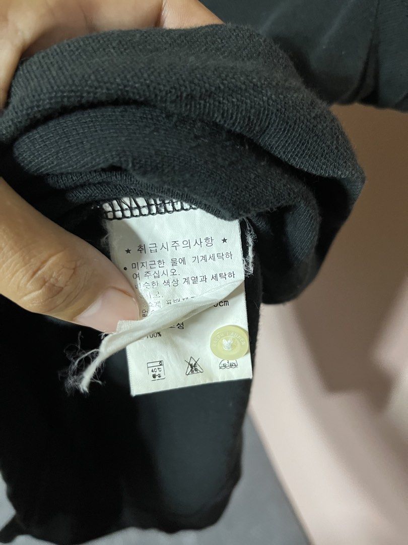 Ralph lauren Poloshirt (Category: Shirts) located in Bacolod City. Submitted by veluxe0223 (Listing ID 1469205024, Image 3). Description: Size small on tag .