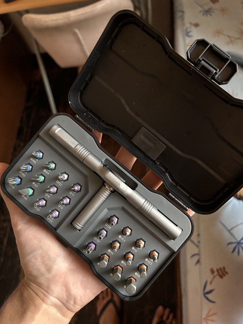 Ratchet Multi Purpose Allen / Star Allen / Screwdriver (Category: Home Improvement Tools & Accessories) located in Quezon City. Submitted by adarpgaming (Listing ID 1469254252, Image 2). Description: Pickup or lalamove : Kamias Quezon City Brandnew! Given to me as a gift.