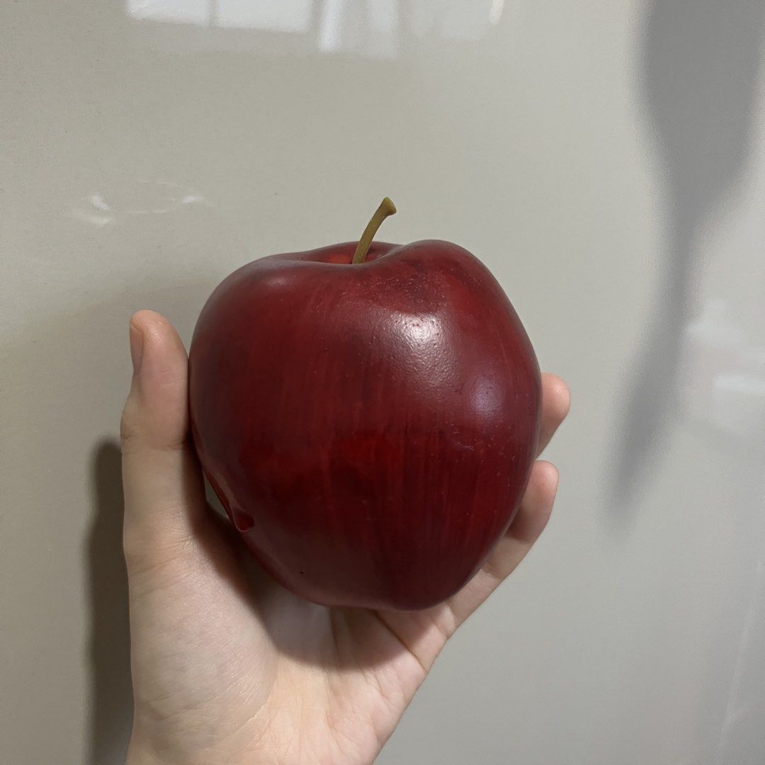 Realistic apples faux fake (Category: Other Home Decor) located in Manila. Submitted by raspb (Listing ID 1469349355, Image 2). Description: .