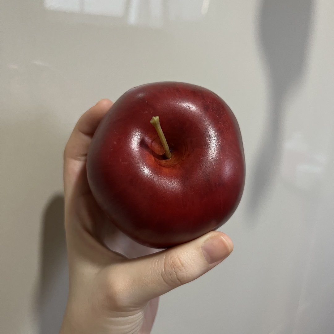 Realistic apples faux fake (Category: Other Home Decor) located in Manila. Submitted by raspb (Listing ID 1469349355, Image 3). Description: .