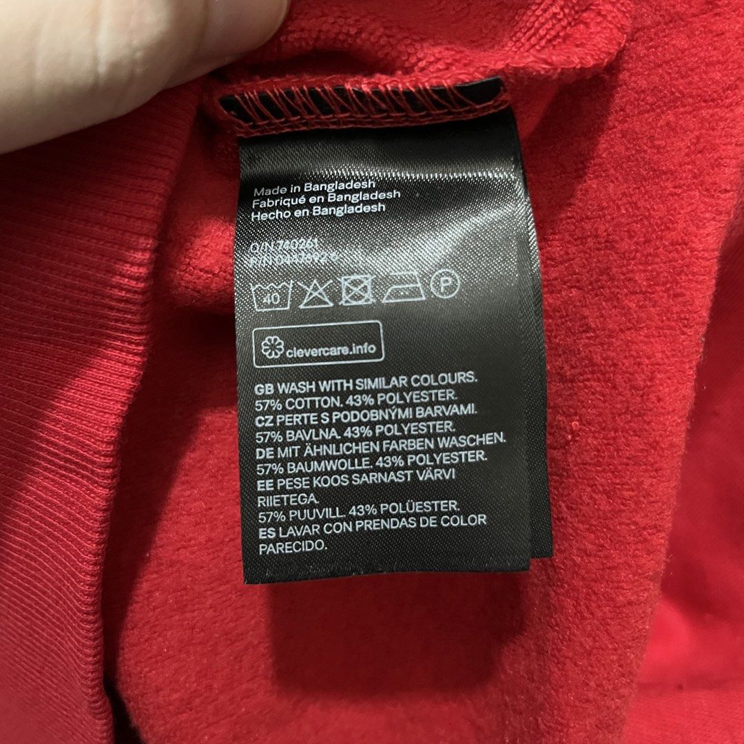 Red H&M Divided Sweatshirt - Large (Category: Coats, Jackets and Outerwear) located in Quezon City. Submitted by annmalabanan (Listing ID 1469279105, Image 3). Description: Location: Palmera Homes, Novaliches, QC.