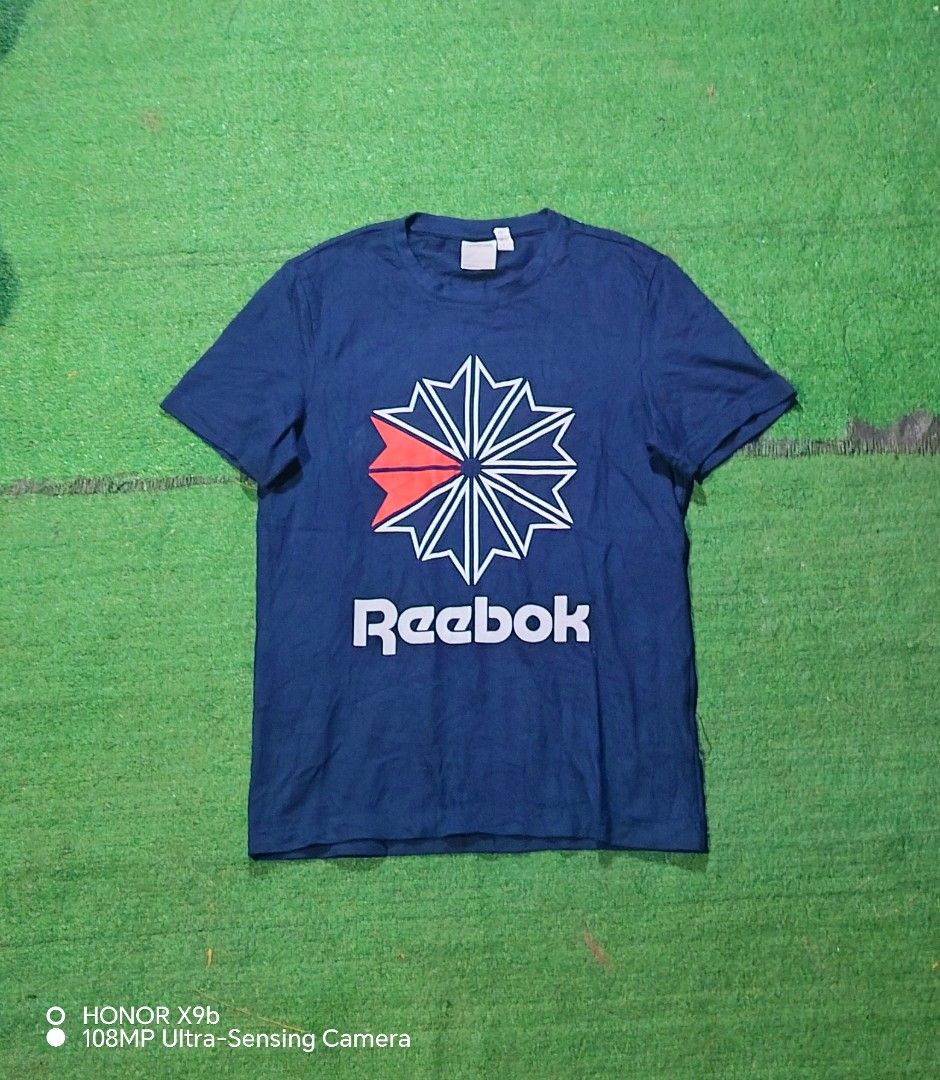 REEBOK COTTON MEN SHIRT (Category: Tshirts & Polo Shirts ) located in General Santos City (Dadiangas). Submitted by michaelthrift01 (Listing ID 1469291615, Image 1). Description: Legit Small men As new No issue.
