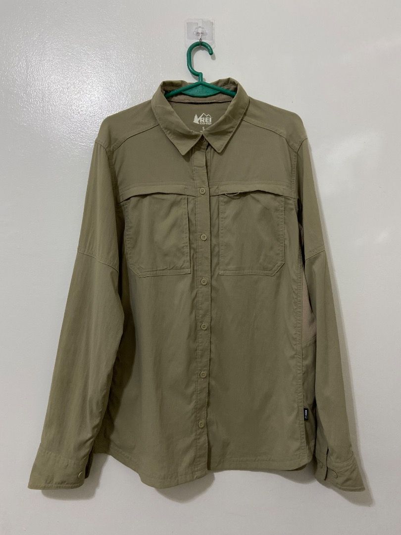 Rei Coop Trekking L/S (Category: Activewear) located in Naga. Submitted by cheapnthrifted4400 (Listing ID 1469239120, Image 1). Description: Rei Coop Trekking L/S Small Women (can fit men small size) Authentic Like new condition Dimensions: W:20-21 L:26.5 •Lightweight & breathable •Unisex cut •Excellent for hike/camping/trekking Sale Price: ₱500 only plus sf! Location: Naga City, Bicol.