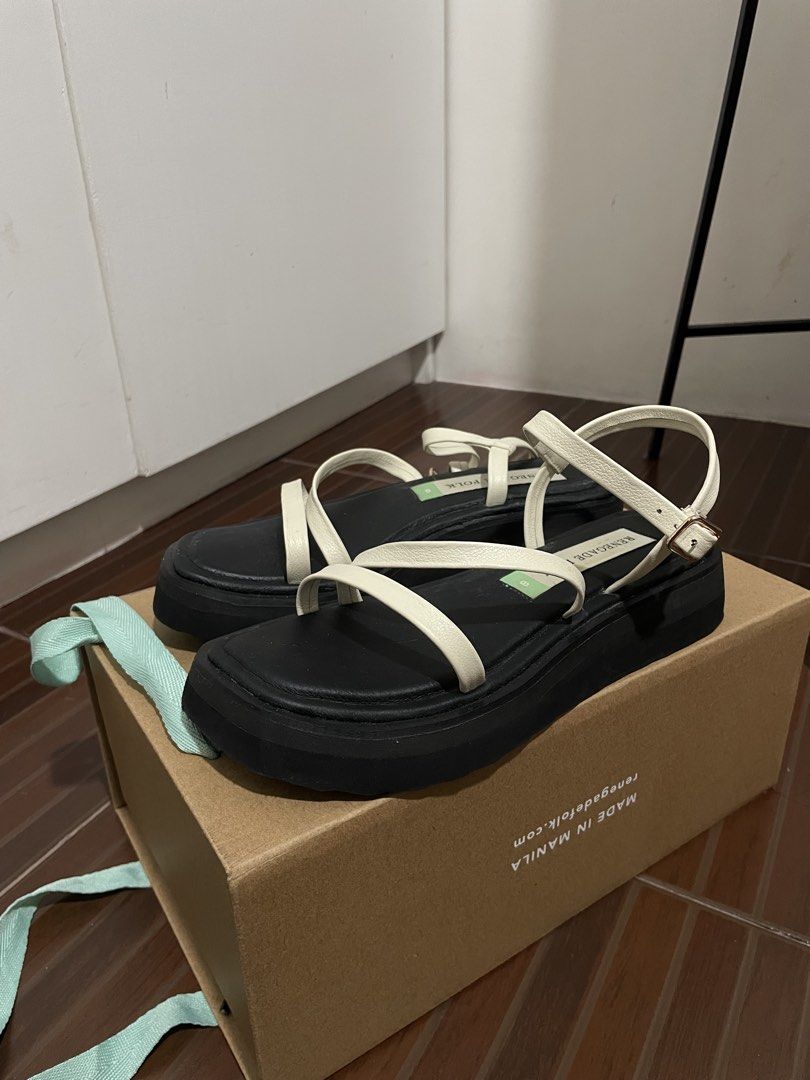 Renegade Folk Slow Down Slides Creme (Category: Flats & Sandals) located in Taytay. Submitted by sandgraffiti (Listing ID 1469306056, Image 1). Description: purchased from the podium branch used thrice only fits 7.5 us size too includes receipt (if u want to go to branch for any assistance and they need to validate purchase), original box, thank you card no lowballers, retails for 4490 size not available anymore in their website check last pic fo