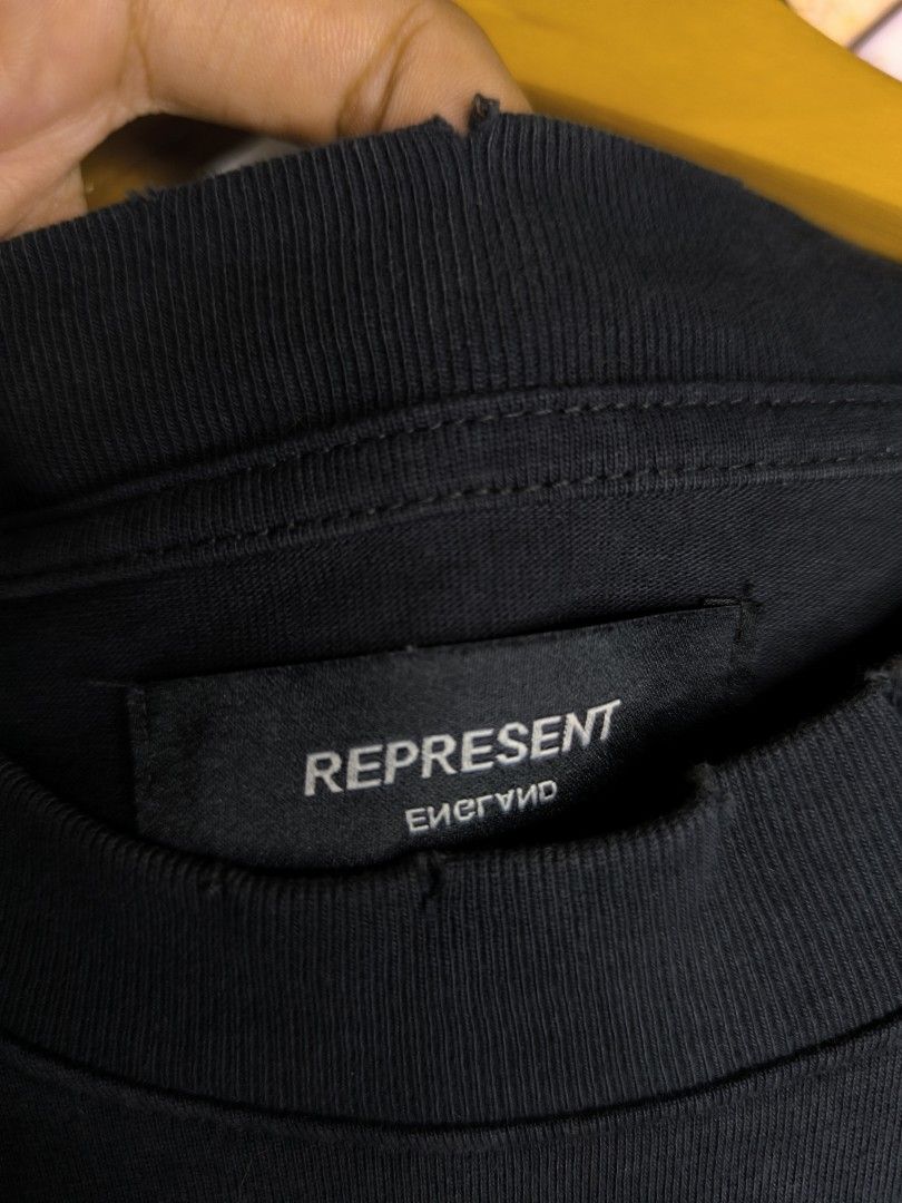 REPRESENT (Category: Tshirts & Polo Shirts ) located in Puerto Princesa. Submitted by thriftykoi (Listing ID 1469305412, Image 3). Description: Dimensions: 26 x 31.5 Size: XL - XXL Color Rate: 9/10 Condition: 9/10 Issue: ❌.