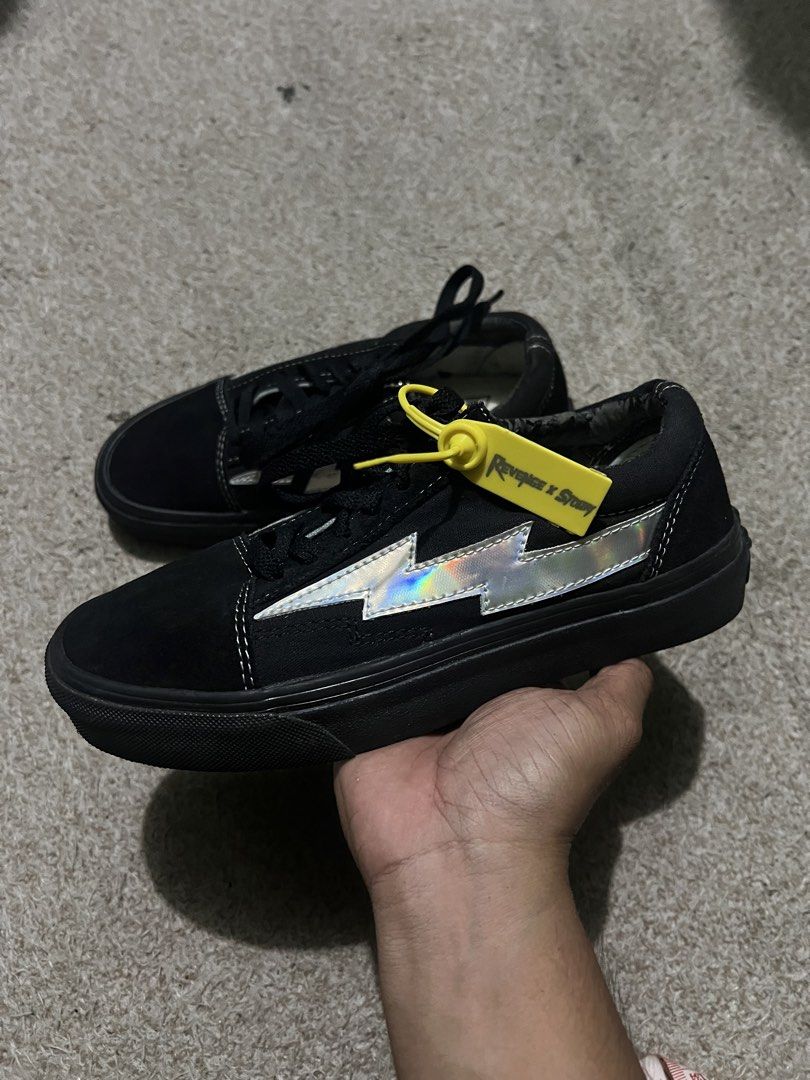 Revenge x Storm Classic Plus All Black (Category: Sneakers) located in Mexico. Submitted by iseemiyakee. (Listing ID 1469323448, Image 1). Description: Revenge x Storm low-top sneakers in the Blue Camo / Blue Bandana (Rag Blue) size 4.5 9 inches Issue check photos (minimal) Excellent condition .