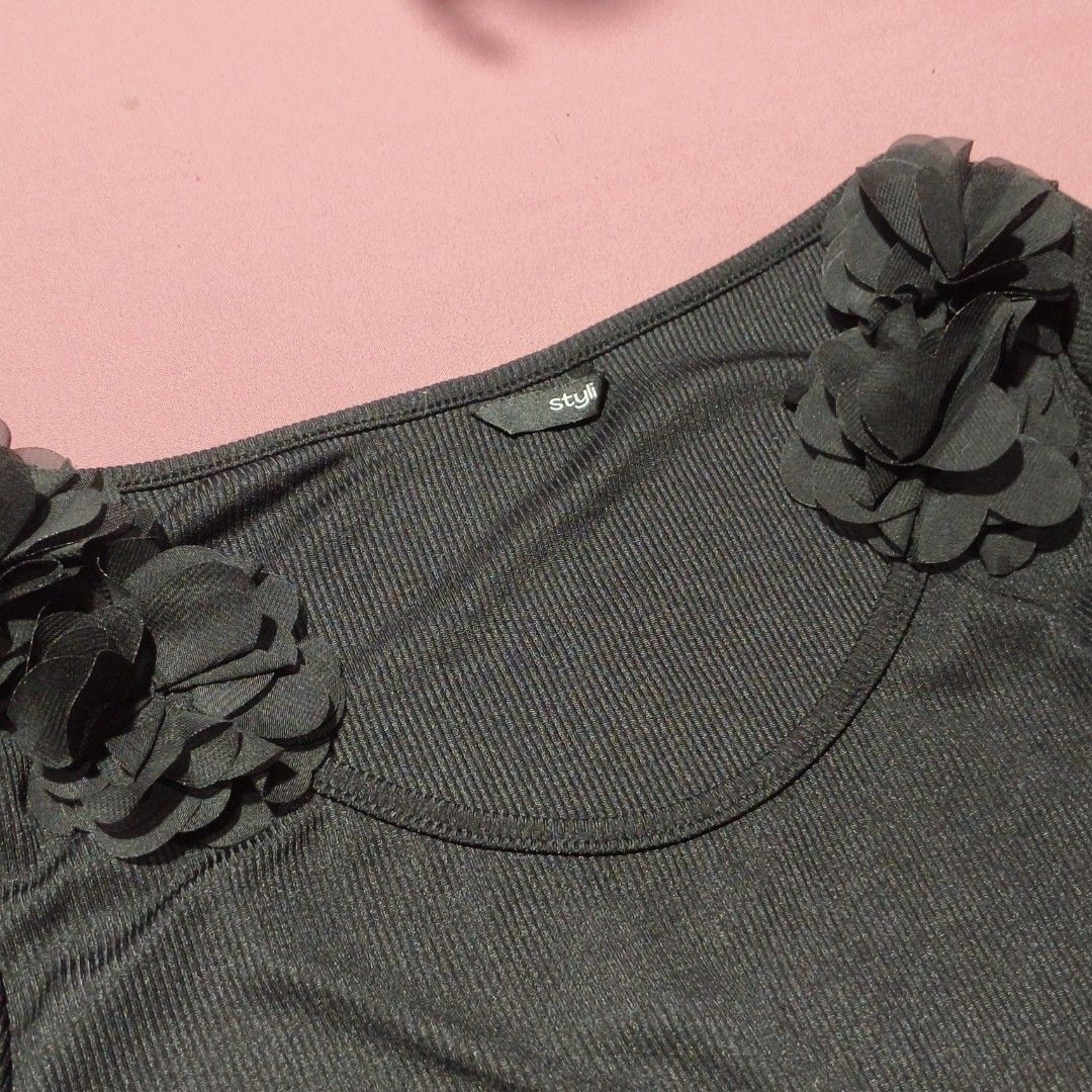 ribbed black bodysuit (Category: Sleeveless) located in Rizal. Submitted by irea_aeri (Listing ID 1469334545, Image 2). Description: brand: styli color: black material: fitted ribbed fabric (stretchy) features: long sleeves, snap button closure at the bottom.