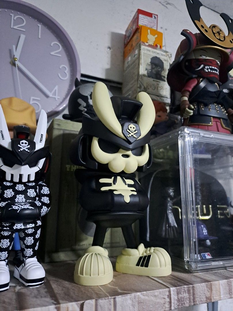 Rioteq by Quiccs x Gino Roberto (Category: Designer & Blind Box Toys) located in Makati City. Submitted by aizen15 (Listing ID 1469340257, Image 1). Description: For Sale: RioTeq. (56/63) By Quiccs x Gino Roberto 9500 Complete No Issue Gcash/Eastwest Lalamove/Grab/J&T/LBC.