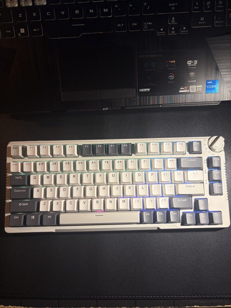 RK-H81 (Category: Computer Keyboard) located in San Fernando. Submitted by eeeiiik (Listing ID 1469254577, Image 3). Description: Originally bought this around 3K but barely used it. The keycaps are still clean and the keyboard still functions normally. Honest issue: Minimal scratches but not noticeable If you’re looking to buy a budget-friendly aesthetic keyboard I suggest you get this. .