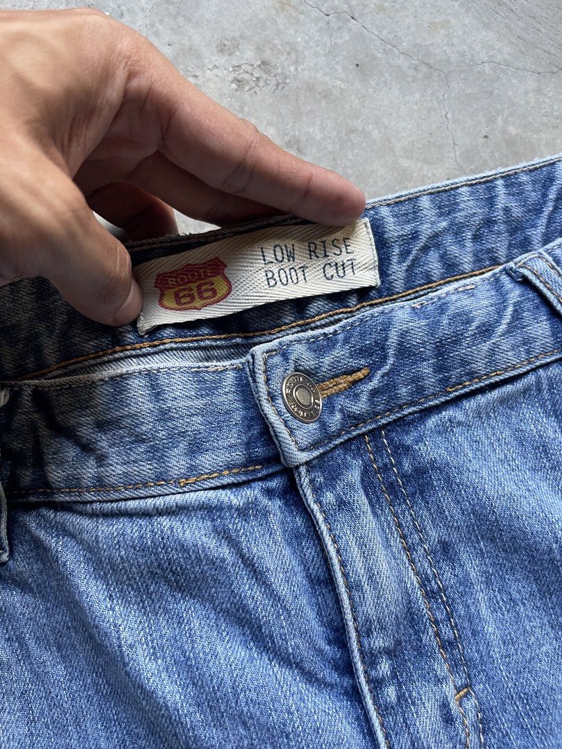 Route 66 boot cut jeans (Category: Jeans) located in Cabuyao City. Submitted by jam_mandilag (Listing ID 1469330993, Image 2). Description: Tag: Route 66 Waistline: 36 Length: 39.5 LegHole: 10 Color Rate: 8.5/10 Condition: 8.5/10 Issue: none Mode of payment: Gcash Mode of shipping: J&T and lalamove For more information kindly click the “send message button” and other details of the item. Location: cabuyao laguna ————————————————————————— NOTE: -R