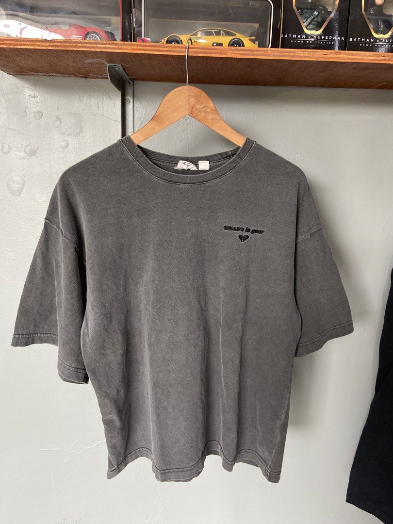 Roxy Endless Summer Boxy Fit Tee (Category: Tshirts & Polo Shirts ) located in Panabo. Submitted by thrifty.red (Listing ID 1469301082, Image 3). Description: width:21 length:26 9.5/10 box fit.