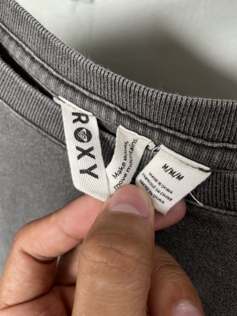 Roxy Endless Summer Boxy Fit Tee (Category: Tshirts & Polo Shirts ) located in Panabo. Submitted by thrifty.red (Listing ID 1469301082, Image 2). Description: width:21 length:26 9.5/10 box fit.