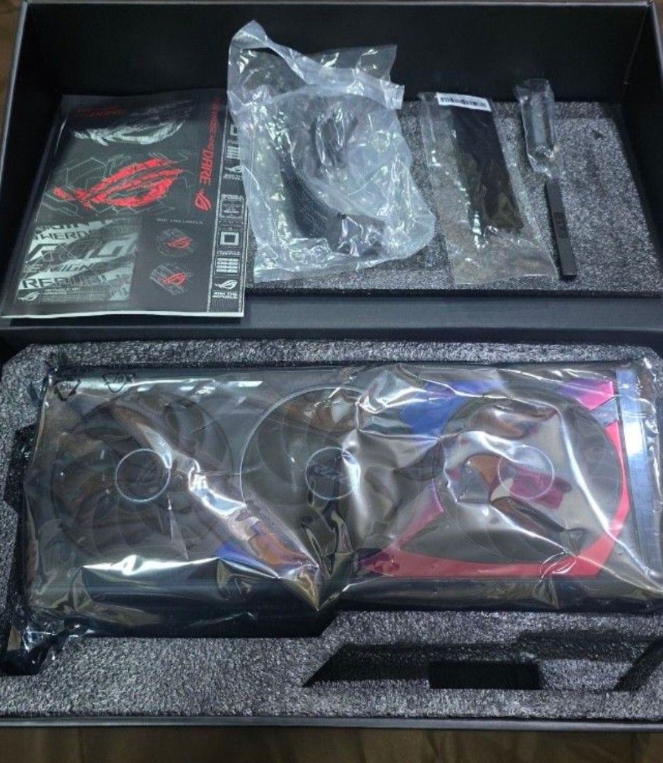 RTX 4070 Ti (Category: Computer Parts) located in San Mateo. Submitted by wongkatuts (Listing ID 1469264646, Image 2). Description: ASUS ROG STRIX 4070 TI - Barely used, like new - Complete with box and accessories -No issues - RFS: unused but stored properly - For meetups within Marikina or San Mateo Rizal.