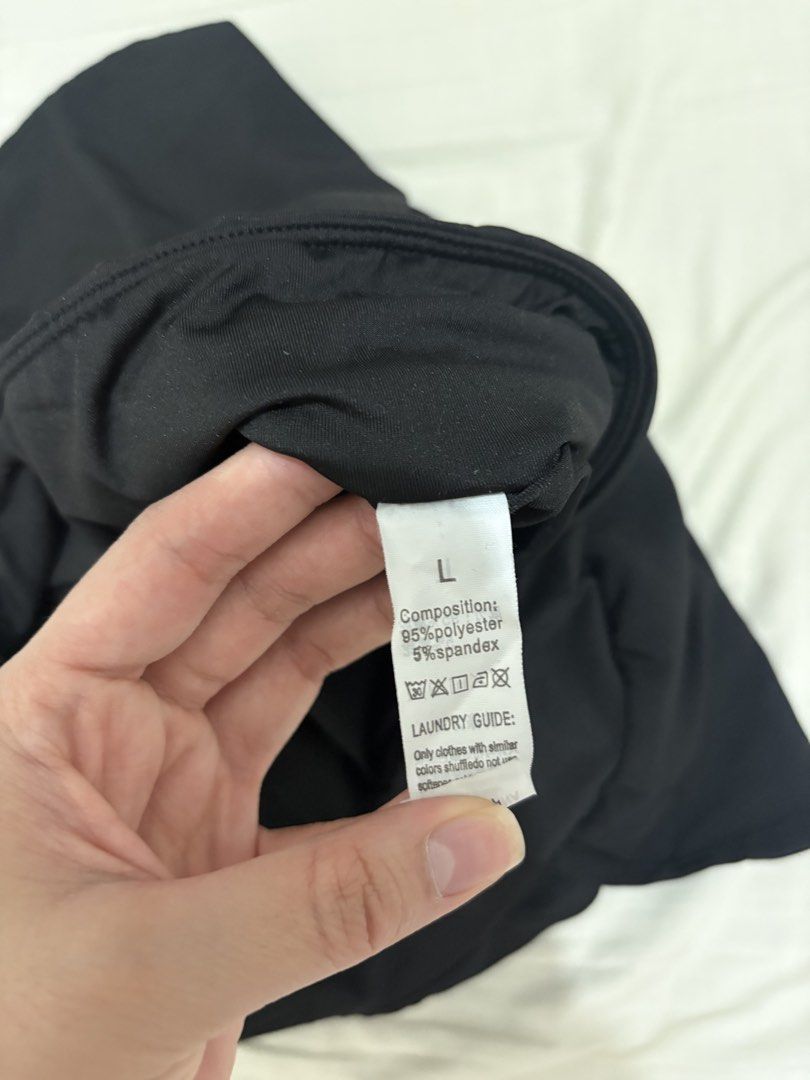 Running shorts (Category: Activewear) located in Mandaluyong City. Submitted by beas_closet (Listing ID 1469296981, Image 2). Description: Never used From tiktokshop L on tag Waist laid flat 13 .