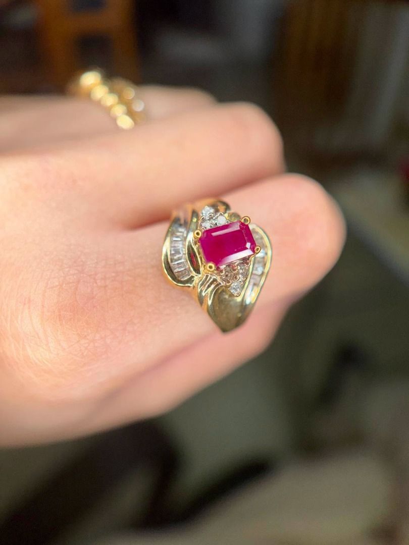 S7 10K Gold Ruby & Diamond Designer Ring (Category: Rings) located in Baguio. Submitted by asna_taku (Listing ID 1469243407, Image 3). Description: ❤️ 10K Gold Ruby & Diamond Designer Ring 💎 Ruby red elegance with sparkling diamond accents! ✨ A bold vintage-inspired designer piece for ladies who love distinctive fine jewelry. 💍 10K Gold | Ruby & Diamonds ⚖️ 3.2g | Size 7 💰 ₱32,800 A gorgeous addition to your gold collection! ❤️ 📩 PM to reserv
