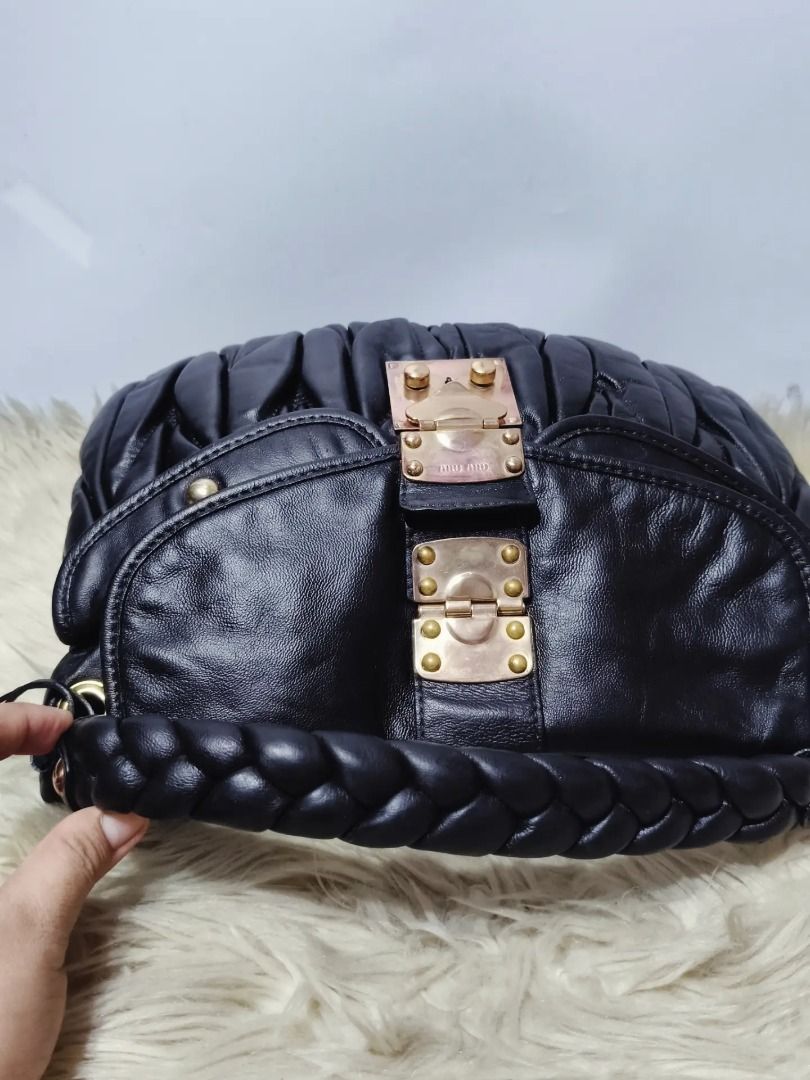 Sale! Miu miu (Category: Shoulder Bags) located in Cabuyao City. Submitted by your____lux____shop (Listing ID 1469180013, Image 2). Description: Sale❗️Sale❗️Sale❗️ ₱ 1,699 Miu Miu PROJECT BAG Black Medium Lampo under zip BAWAL SA MASELAN 📌First to pay!.
