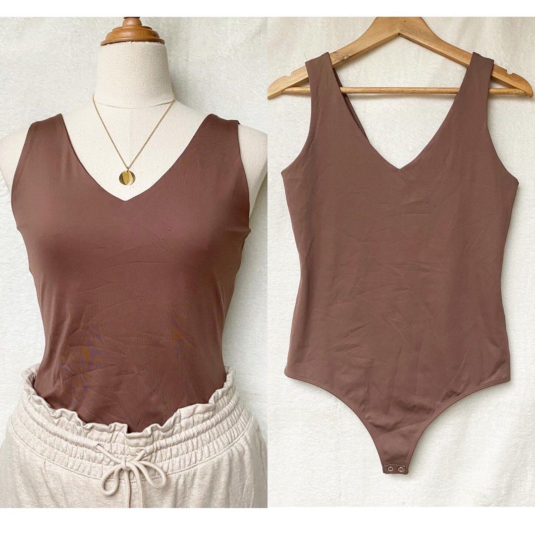 SALE! NINEWEST VNECK BODYSUIT CHOCO (Category: Sleeveless) located in Cavite. Submitted by bagsbythea (Listing ID 1469179837, Image 1). Description: 🤎✨ CLEARANCESALE 220PHP ONLY •NINE.WEST_V-NECK.BODY SCULPT THONG. BODYSUIT IN CHOCO ✖️299✖️249 ✅220 Mall price: 1400+ —— Available sizes: SMALL (34-36bust) MEDIUM (36-38bust) Stretch Double Front Fabric Other sizes soldout no restock LIMITED STOCKS.