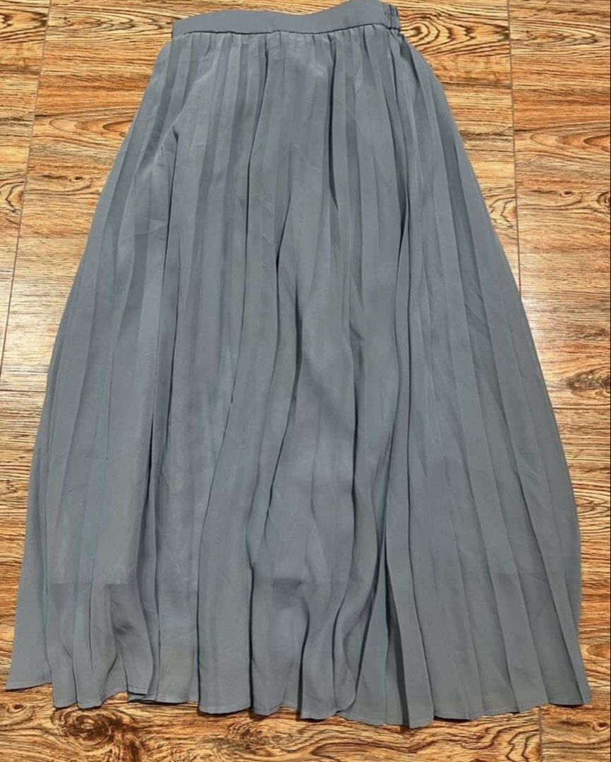 SALE‼️GU skirt (Category: Skirts) located in San Jose del Monte. Submitted by senorita_wella (Listing ID 1469192832, Image 3). Description: .