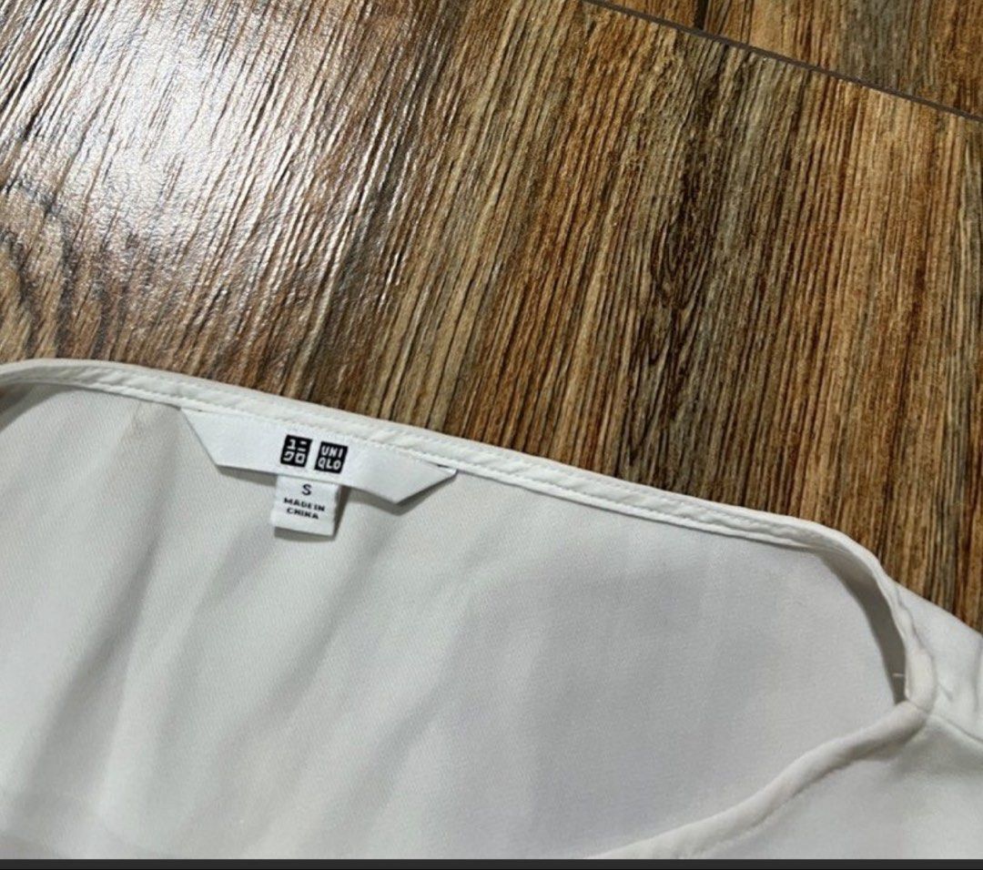 SALE‼️uniqlo drape top (Category: Blouses) located in San Jose del Monte. Submitted by senorita_wella (Listing ID 1469191460, Image 3). Description: .