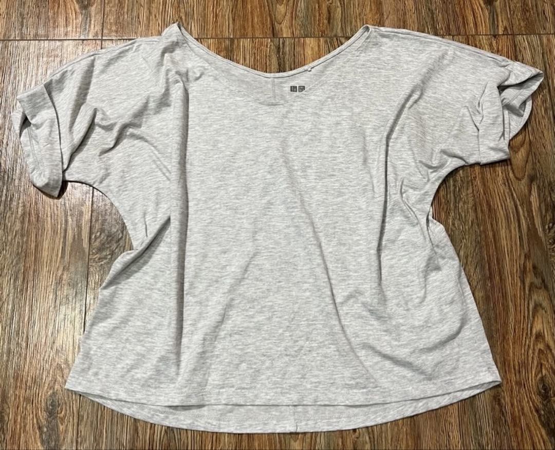 SALE‼️UNIQLO top (Category: Others Tops) located in San Jose del Monte. Submitted by senorita_wella (Listing ID 1469190540, Image 2). Description: .