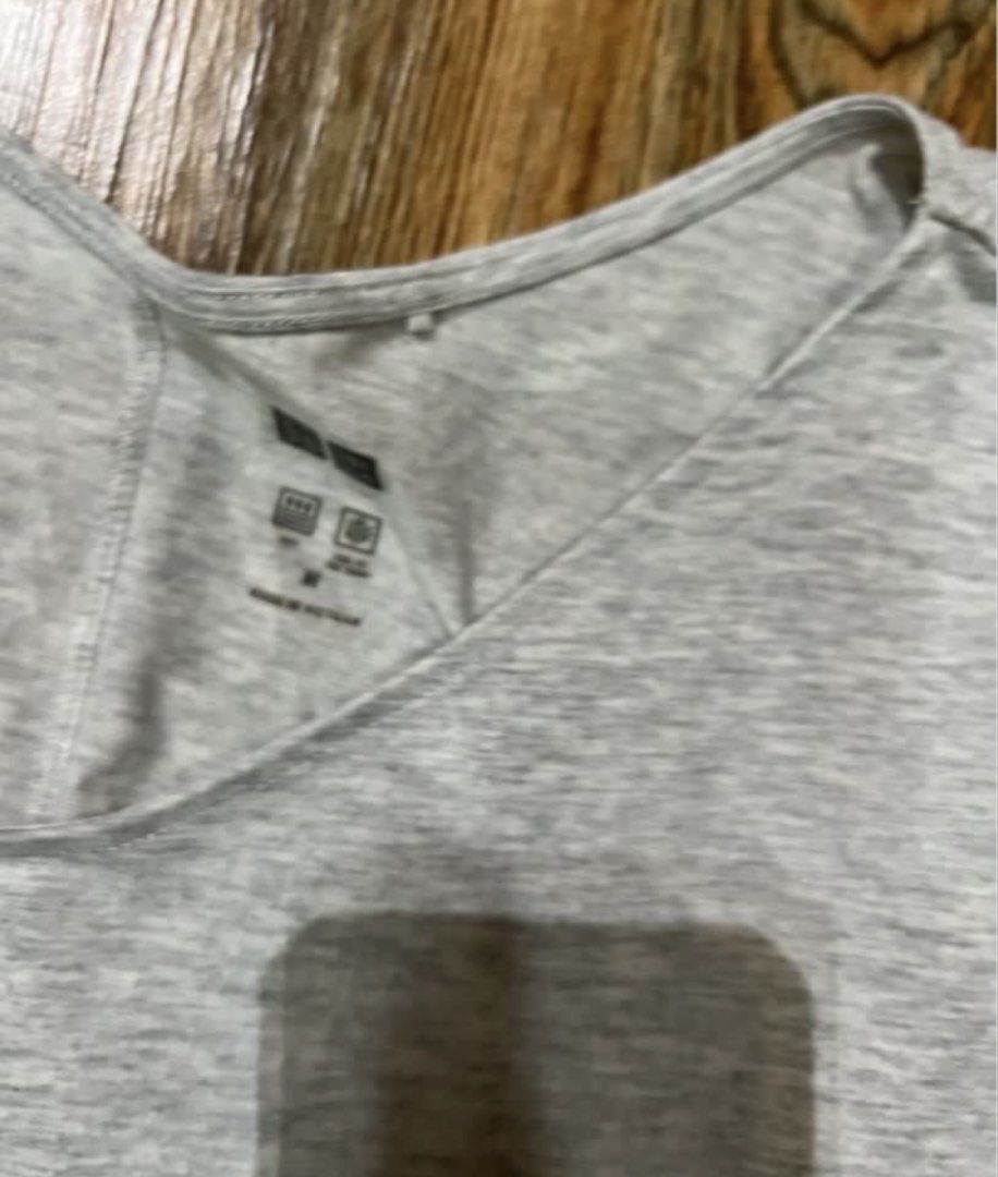 SALE‼️UNIQLO top (Category: Others Tops) located in San Jose del Monte. Submitted by senorita_wella (Listing ID 1469190540, Image 3). Description: .