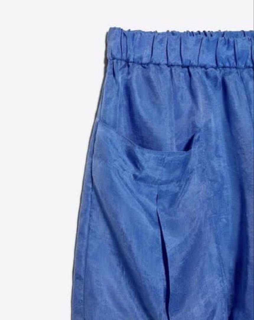 SALE‼️Zara lyocell short (Category: Shorts) located in San Jose del Monte. Submitted by senorita_wella (Listing ID 1469190033, Image 2). Description: Need wash.