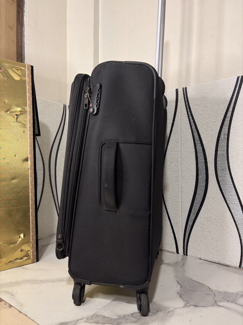 SAMSONITE BRAND MEDIUM SIZE LUGGAGE (Category: Luggage) located in Valenzuela. Submitted by dkjapansurplus (Listing ID 1469212385, Image 2). Description: 🇯🇵IMPORTED FROM JAPAN SAMSONITE BRAND MEDIUM SIZE LUGGAGE 🇯🇵 🎯 CODED LOCK 🎯 LIGHTWEIGHT 🎯 SMOOTH 360 WHEELS ROTATION 🎯 POLYESTER CASE 🎯 TOP AND SIDE HANDLE CARRY 🎯 SMOOTH PUSH HANDLE TROLLEY 🎯 WIDE SPACE CAPACITY 🎯 EXPANDABLE NO ISSUE.. MINIMAL SIGN OF USAGE ‼️.