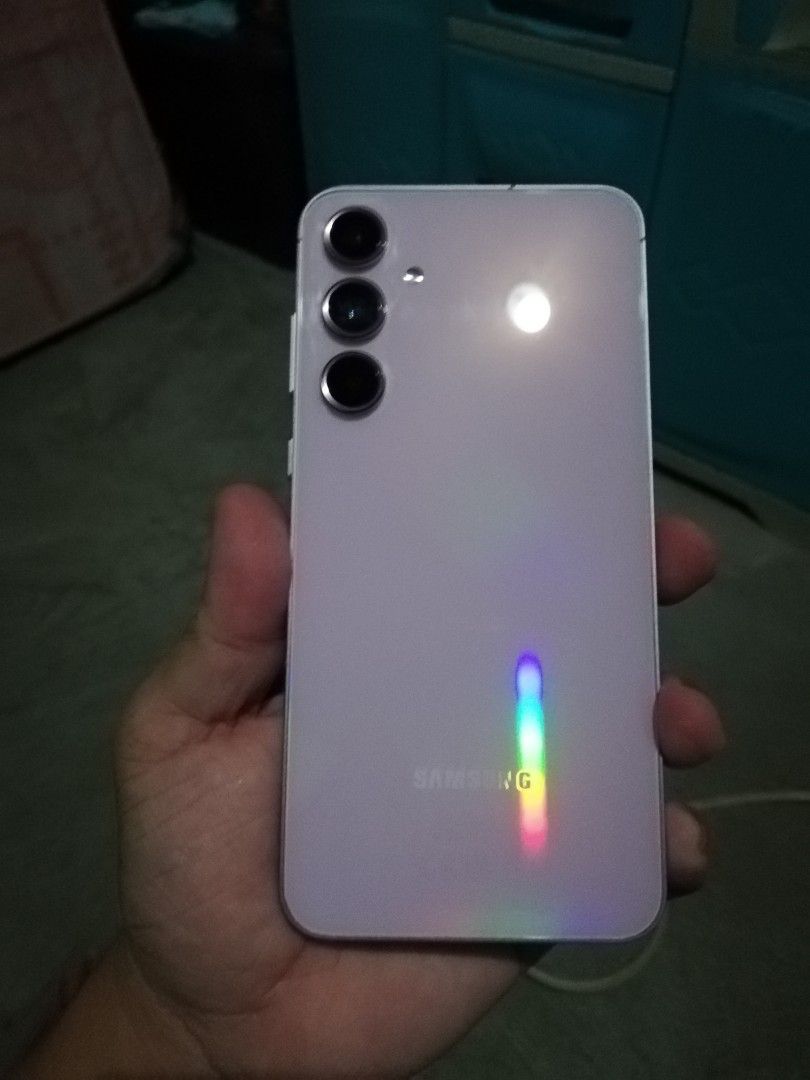 Samsung A55 128GB Lilac (Category: Samsung) located in Manila. Submitted by enriquecruz5 (Listing ID 1469214243, Image 2). Description: MAKINIS Samsung Galaxy A55 5G lilac ₱10k Rizal Area Negotiable pa.... 📱 SAMSUNG GALAXY A55 5G FOR SALE 📱 💰 Selling Price: ₱10,000 only! ✨ Specifications: 📱 Model: Samsung Galaxy A55 5G 📶 Network: 5G 🖥️ Display: 6.6" Super AMOLED, 120Hz ⚡ Processor: Exynos 1480 💾 RAM: 8+8GB 💽 Storage: 128GB 📸 Main Camera: