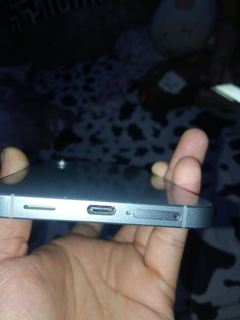 SAMSUNG A57 8+256 (Category: Samsung) located in Mabalacat. Submitted by warmstorm.184d38 (Listing ID 1469230720, Image 2). Description: Complete inclusion : Original Boxes Original Charger (cord and adaptor) Original Clear Case No Issue. Makinis na makinis. Bagong bago. 3 months old. Original Price : 32,000 RFS : need funds.