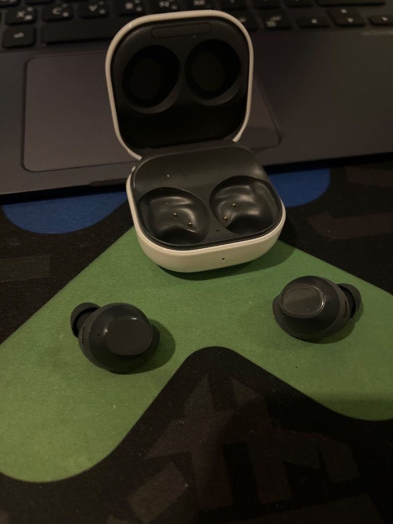 Samsung Galaxy Buds Wireless Earbuds Charging Case (Category: Earphones) located in Manila. Submitted by hkjulian8854256 (Listing ID 1469312012, Image 3). Description: - Authentic Samsung wireless earbuds charging case (Case only, earbuds NOT included) - Sleek square design with smooth rounded corners and glossy white finish - Features the official Samsung logo on the top lid - Compact and lightweight, fits easily in pockets and bags.
