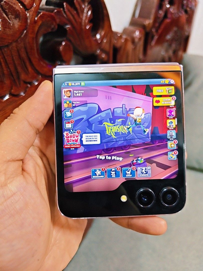Samsung galaxy flip 5 512gb (Category: Samsung) located in Valenzuela. Submitted by roeyann2328 (Listing ID 1469343095, Image 1). Description: 11990 Samsung flip 5 Rare mataas gb, not 128/256po 512gb rom download to sawa Snapdragon 8 gen 2 Foldable Dynamic AMOLED 2X, 120Hz, HDR10+, 1750 nits (peak) 8gbram Cover display: Super AMOLED, 60Hz, 3.4 inches, 720 x 748 pixels (Gorilla Glass Victus 2), 306 ppi All goods Ntc openline! Presentable makinis I