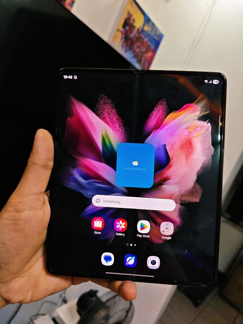Samsung galaxy fold 3 512gb (Category: Samsung) located in Valenzuela. Submitted by roeyann2328 (Listing ID 1469342839, Image 1). Description: samsung galaxy fold 3 5g 512gb po not 128 or 256 Phantom black color Originaly launched 87k Selling for only 10990 Snapdragon 888 5g processor gaming 512gb storage 12gb ram Dual display set up with 120hertz refresh rate 7.6-inch Foldable Dynamic AMOLED 2X, 1768 x 2208 6.2-inch Dynamic AMOLED 2X, 832 x 2268