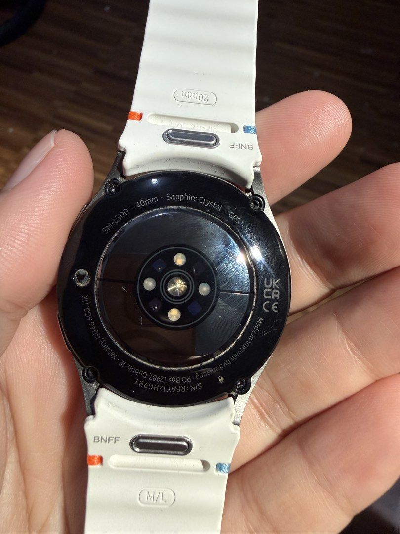 SAMSUNG GALAXY WATCH 7 (Category: Men's Watches) located in Manila. Submitted by zfinds- (Listing ID 1469206517, Image 3). Description: FOR SALE - SECONDHAND ORIGINAL SAMSUNG GALAXY WATCH 7 | 40mm ( lightly used ) with free charging cable • Model Number: SM-L300 (40mm Bluetooth version) • Case Size: 40mm • Crystal Material: Sapphire Crystal • Sensor: Upgraded BioActive Sensor array with multi-LED layout • GPS: Dual-Frequency GPS (L1 + L5) P5,000.